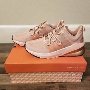NWT Fabletics Palms Performance Sneakers Size 6